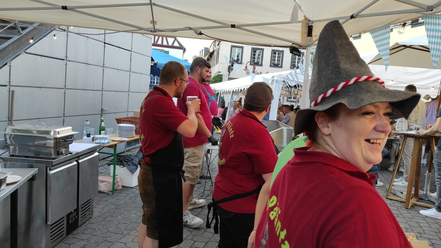 Mir Pääntz vom Wasserturm - Karnevalsverein - Veranstaltungen - Imbissstand