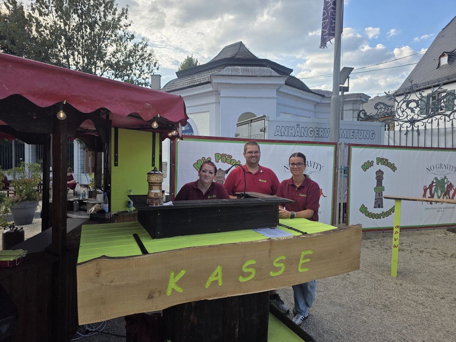 Mir Pääntz vom Wasserturm - Karnevalsverein - Imbissstand