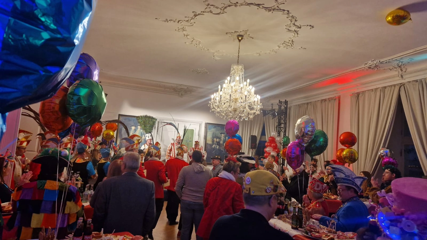 Mir Pääntz vom Wasserturm - Karnevalsverein - Imbissstand